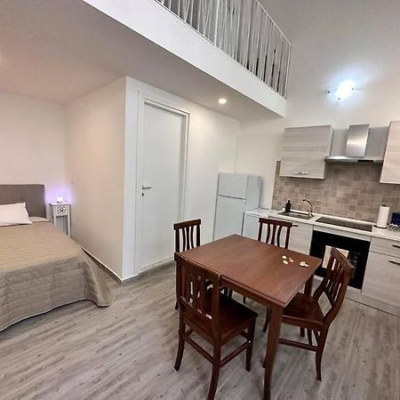 Holiday House Shantu Catania Bagian luar foto