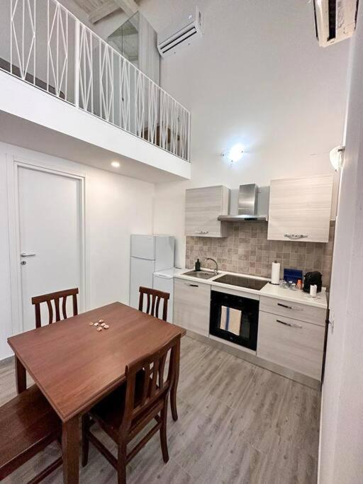 Holiday House Shantu Catania Bagian luar foto