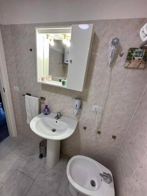 Holiday House Shantu Catania Bagian luar foto
